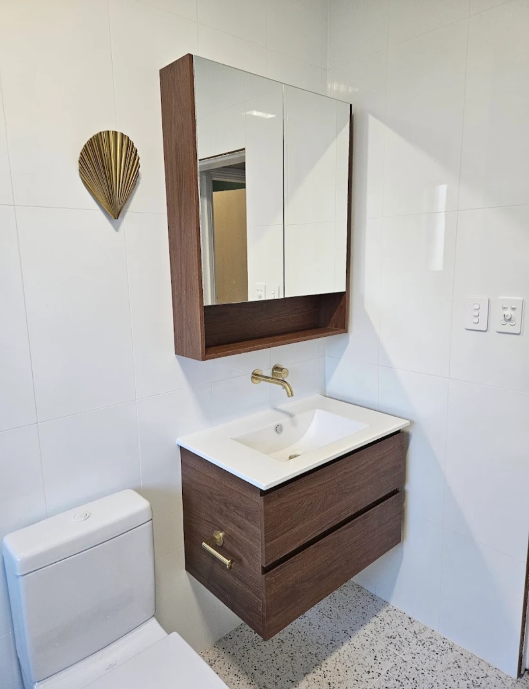 Small bathroom vanity
